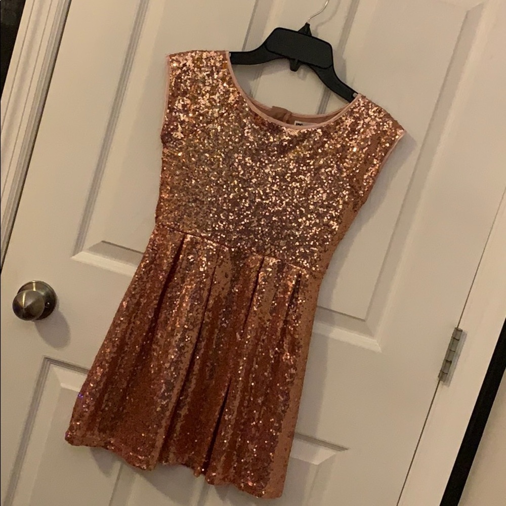 EpicThreads STUNNING Rose Gold Sequin Girls Dress